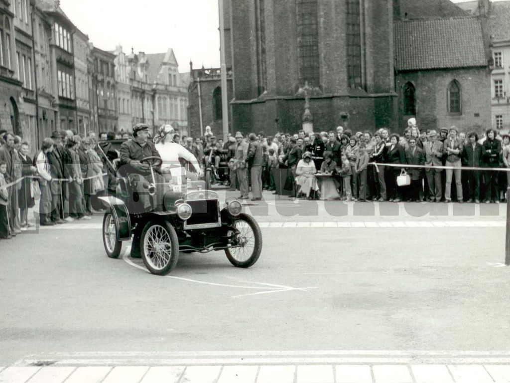 1980